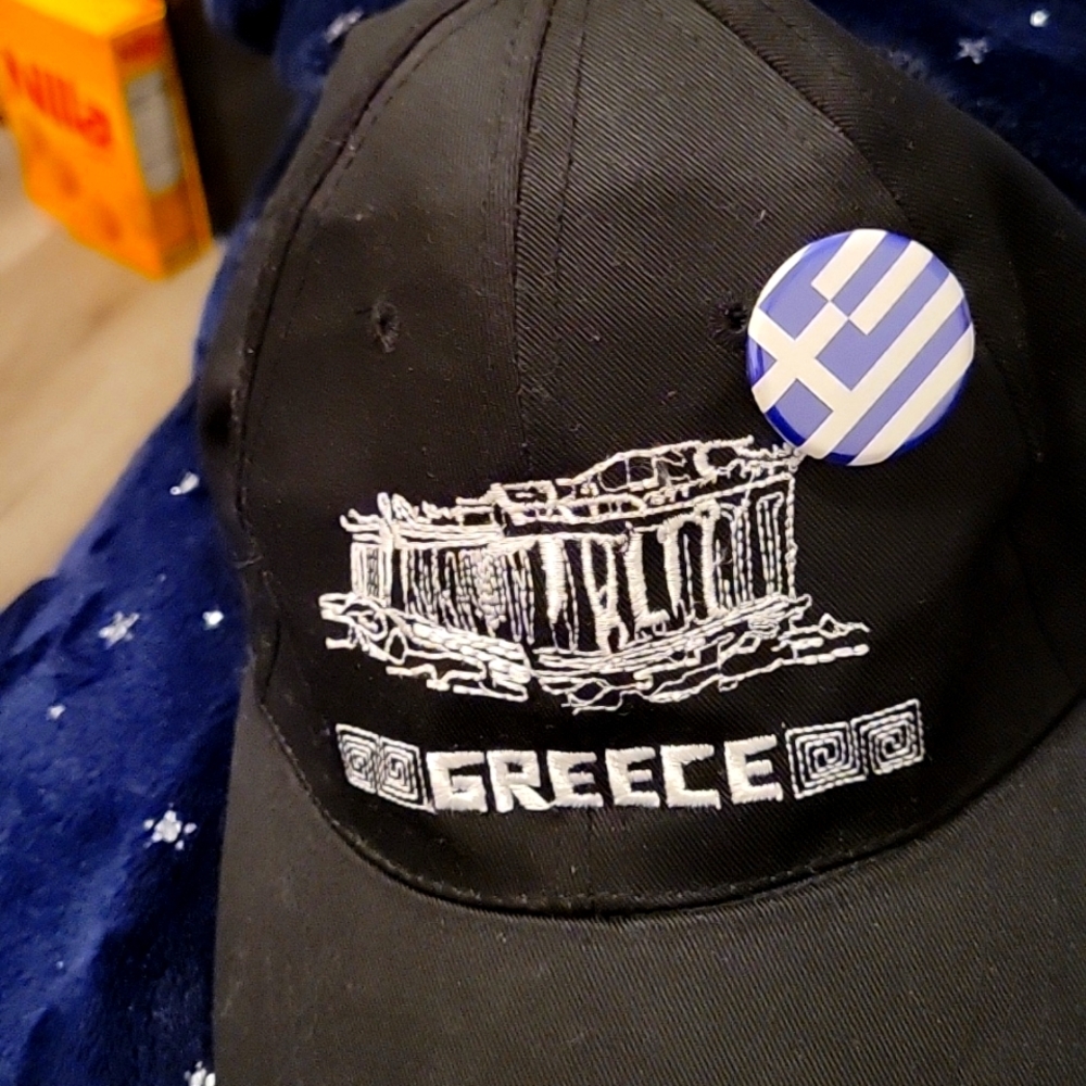 "Greece" baseball-type cap with Greece flag pin